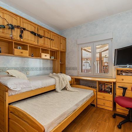 Waou Deluxe Cottage Titulcia Exteriör bild