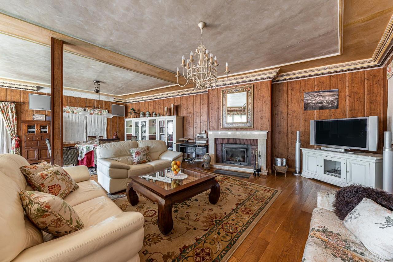Waou Deluxe Cottage Titulcia Exteriör bild
