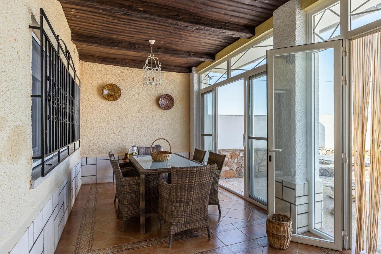 Waou Deluxe Cottage Titulcia Exteriör bild