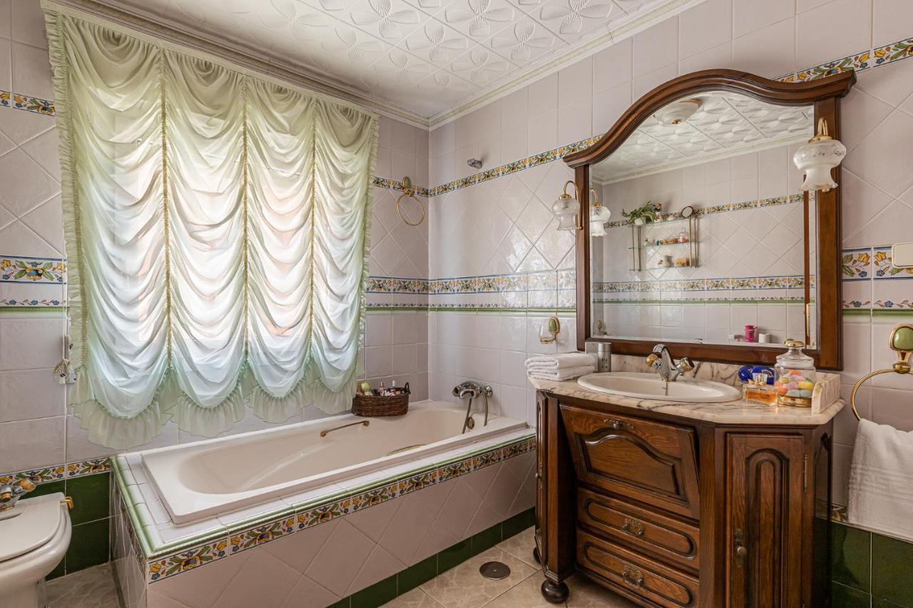 Waou Deluxe Cottage Titulcia Exteriör bild