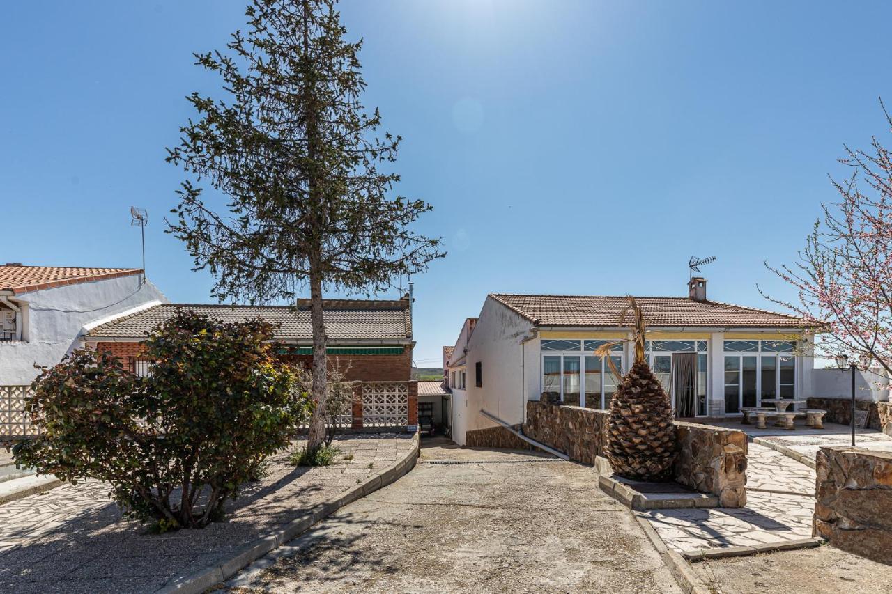 Waou Deluxe Cottage Titulcia Exteriör bild