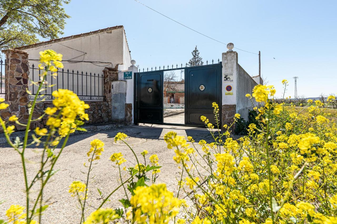 Waou Deluxe Cottage Titulcia Exteriör bild
